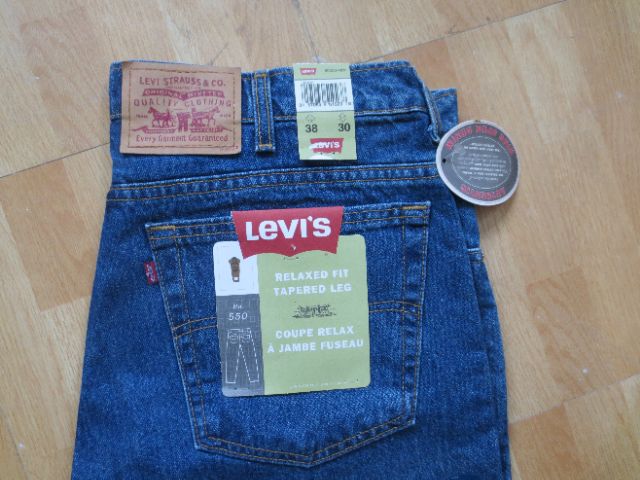 levi's tapered leg