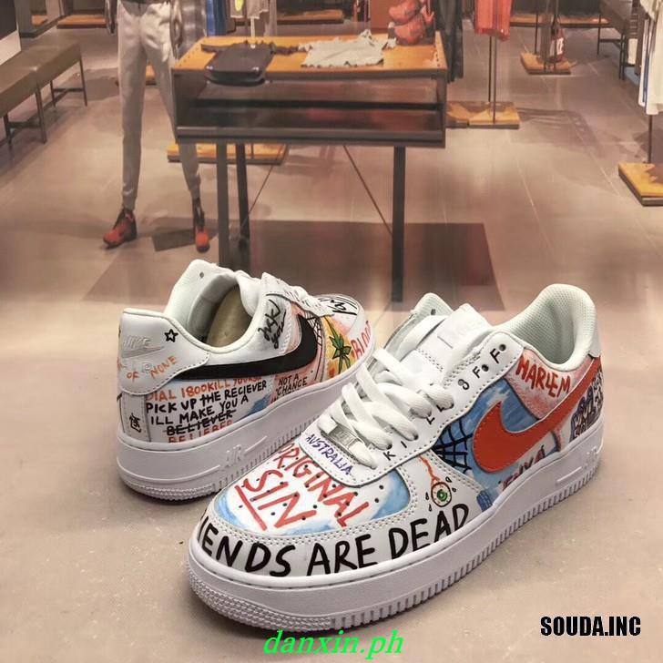 air force one low white and black