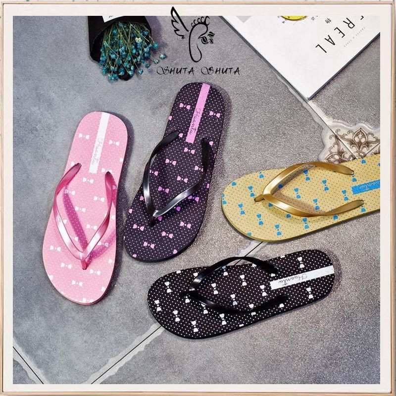 slippers to wear on beach