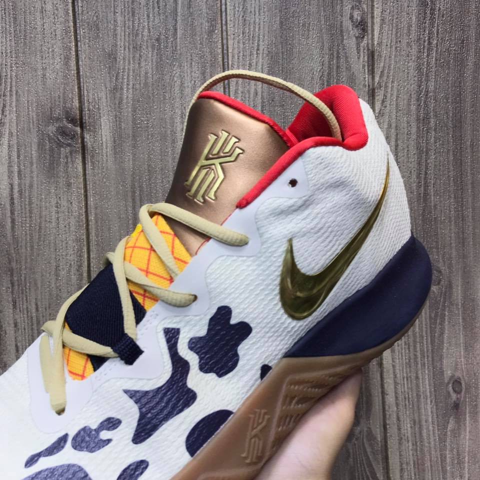 Nike kyrie flytrap toy story hotsell