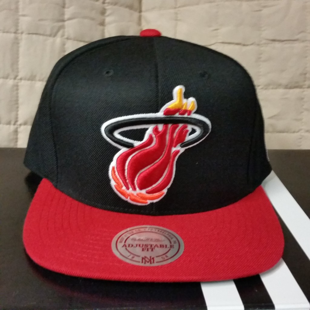 miami heat snapback mitchell and ness