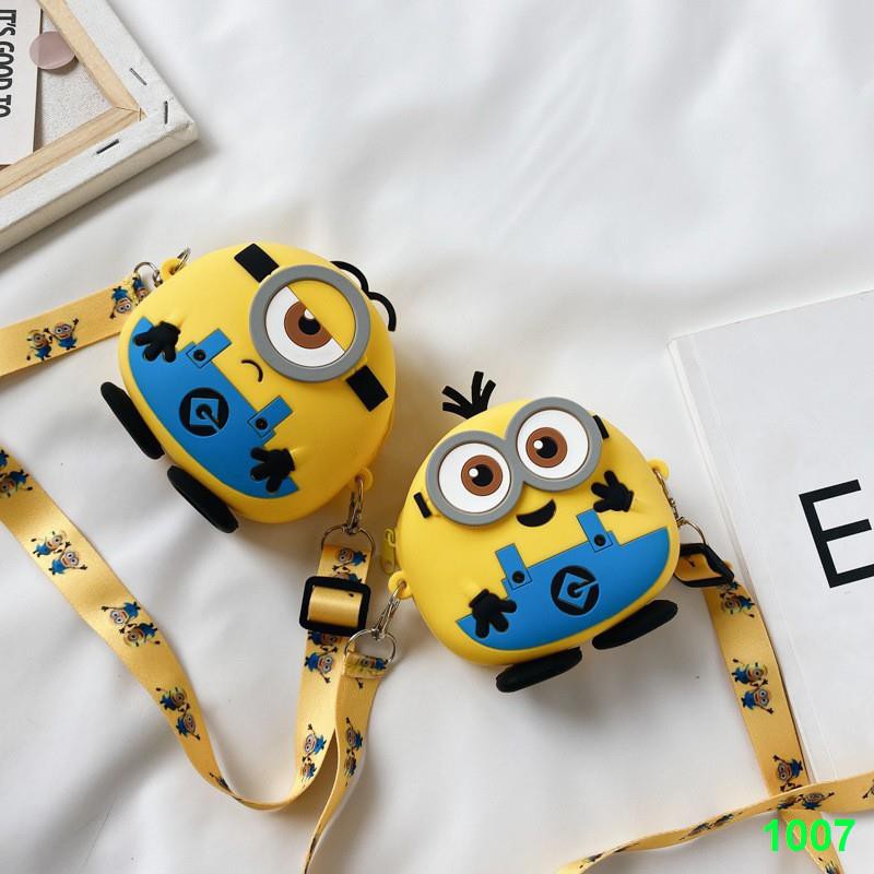 LIGHTER HOUSE™ Cartoon Minions Sling Bag Silicone Wallet Card