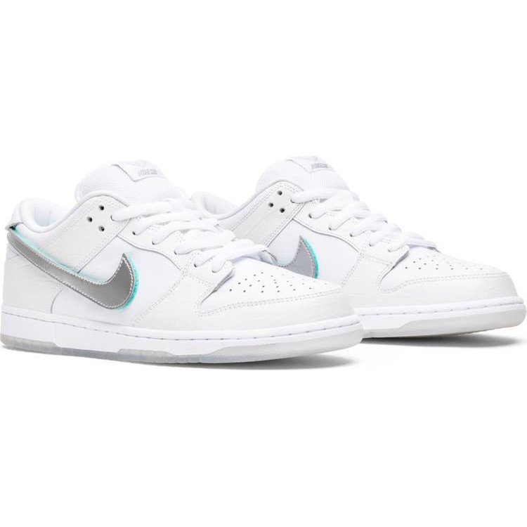 white diamond dunks