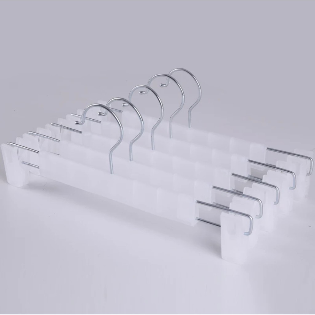 plastic clip hangers