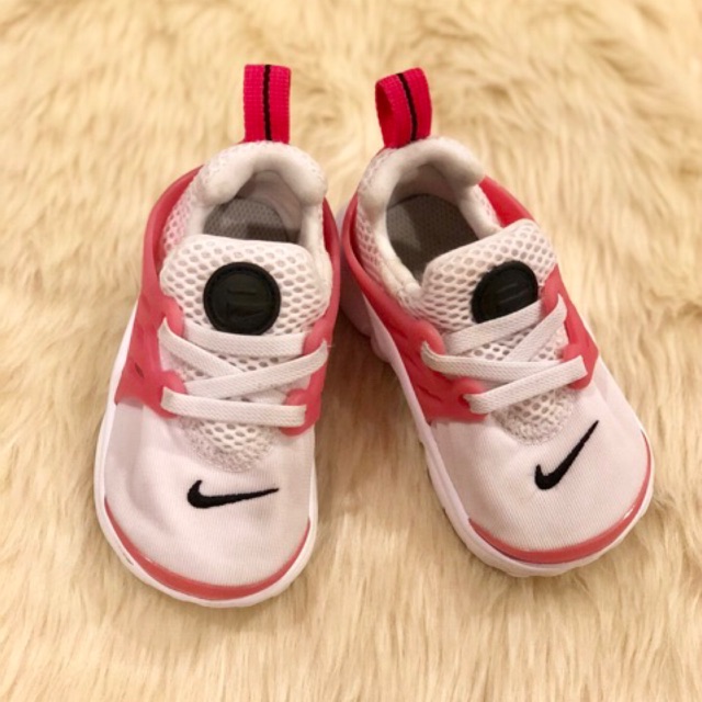 baby girl nike presto