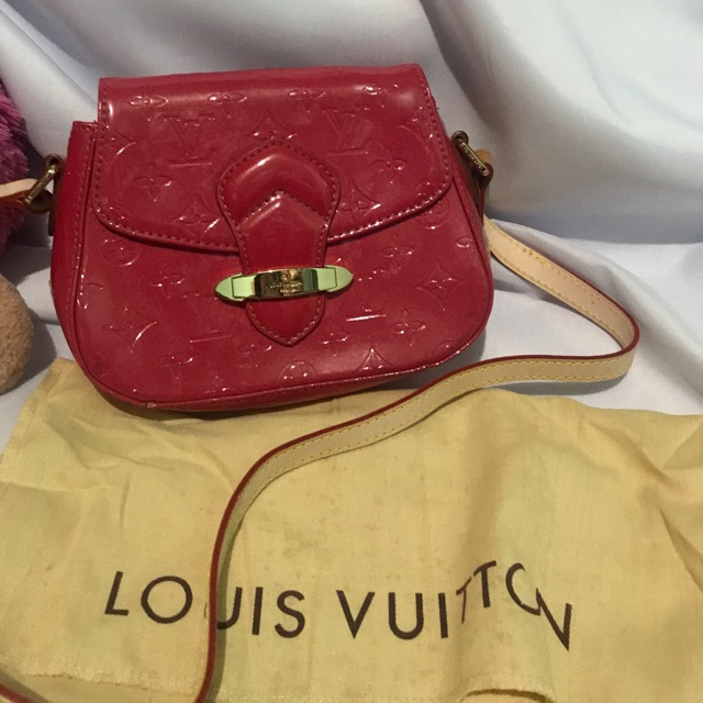 lv vernis sling bag