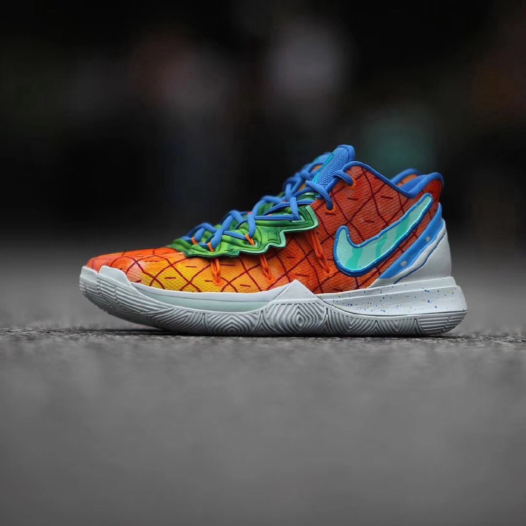 kyrie 5 blancas 70% descuento www.vantravel.com.ar