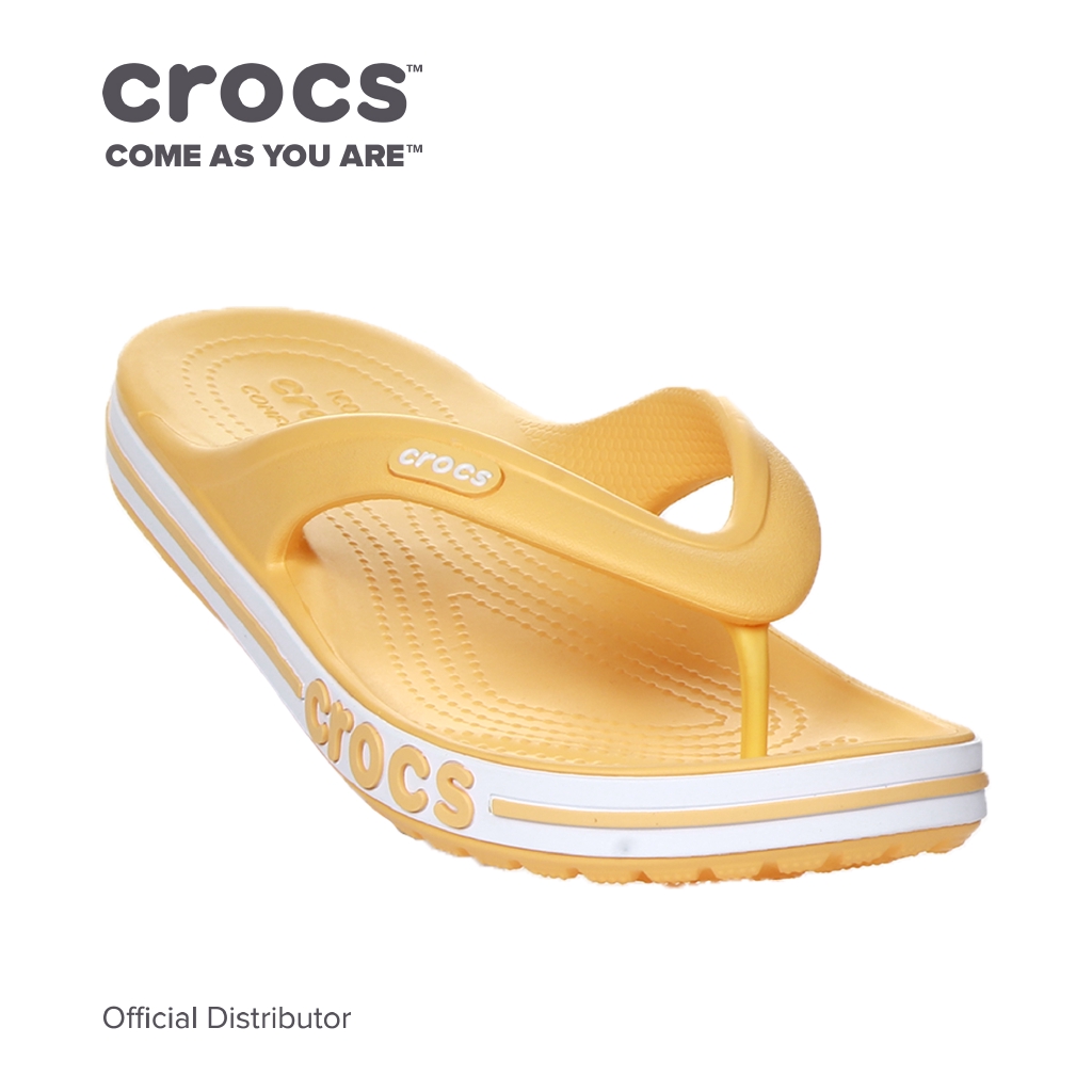crocs bayaband flip flops