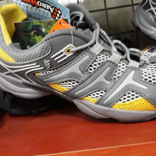 sandugo triton shoes