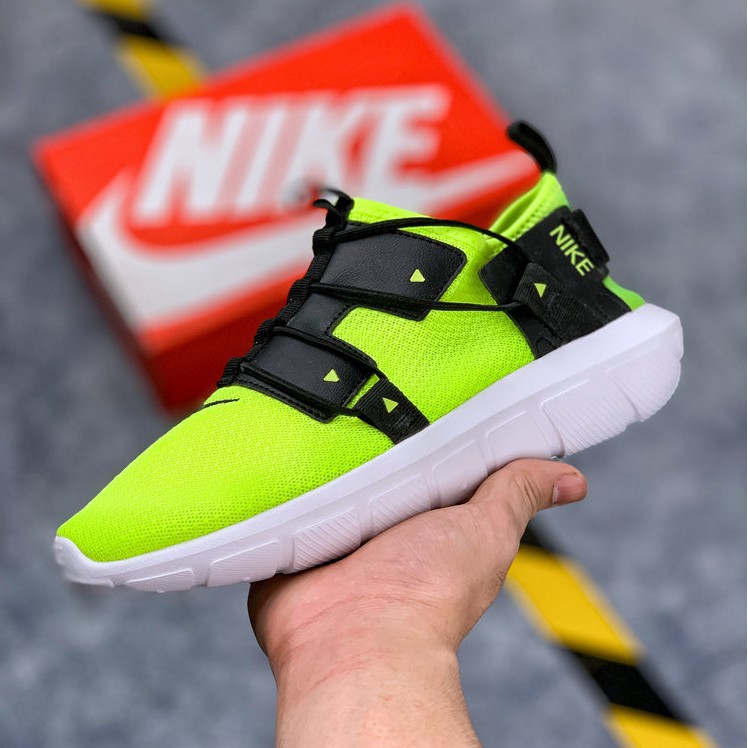 nike light green shoes