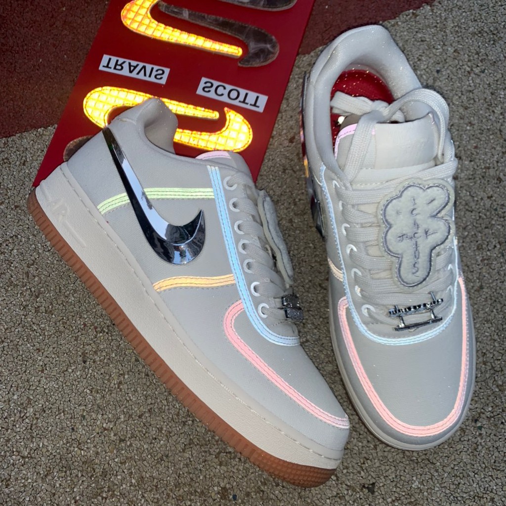 Тревисы кроссовки найк. Найк АИР Форс 1 Travis Scott. Nike Air Force 1 Travis Scott. Nike Air Force Travis Scott. Nike Air Force 1 Low Travis Scott.