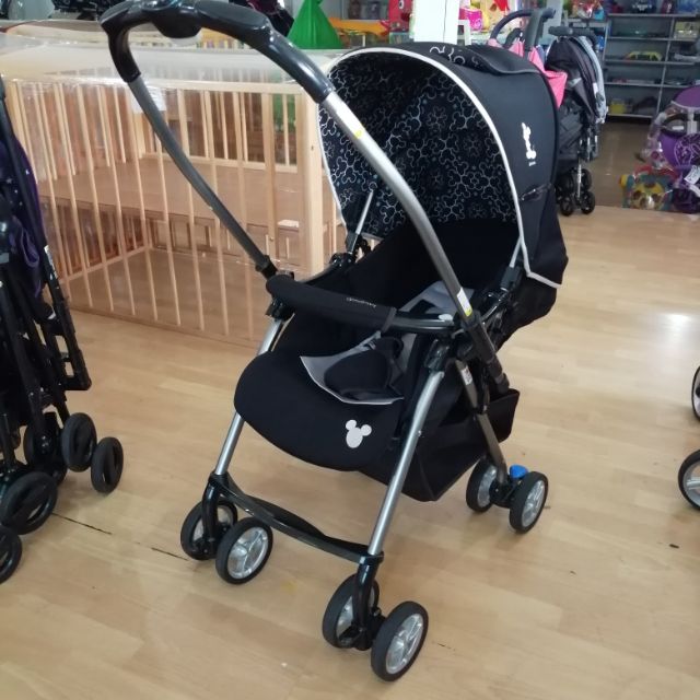 how to fold mickey mouse stroller