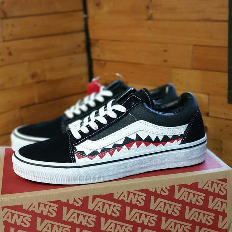 sepatu vans bape shark