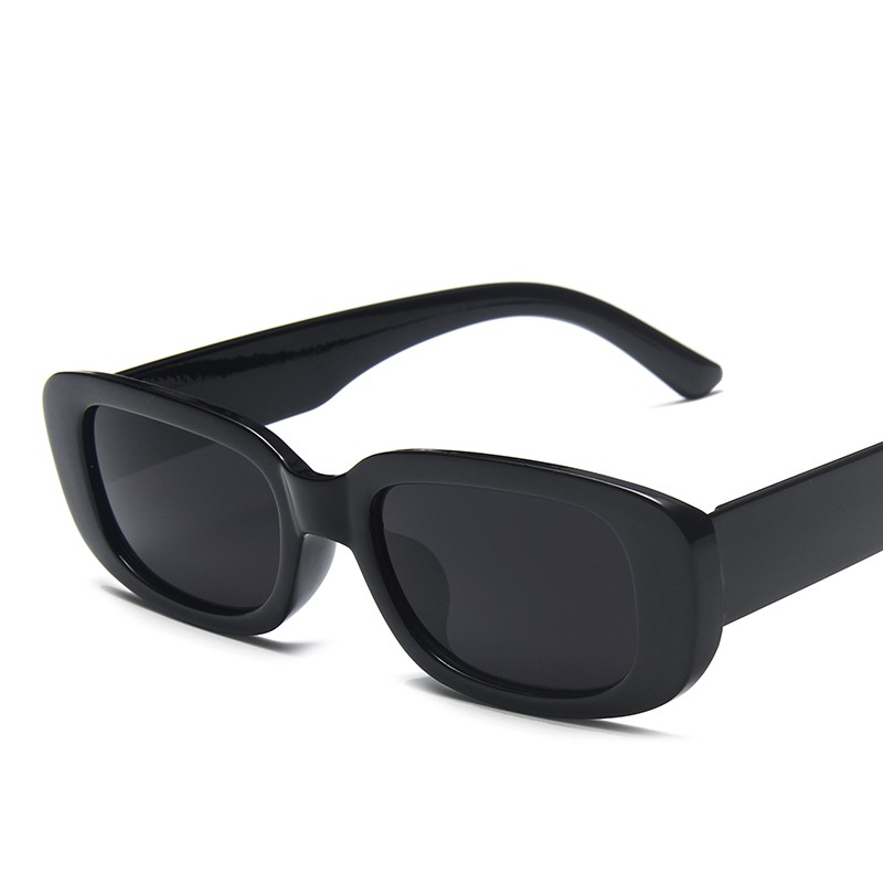 aesthetic black sunglasses