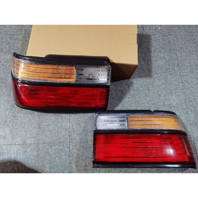 Tail light Toyota Corolla Smallbody Ae92 Ee90 Set Left and right