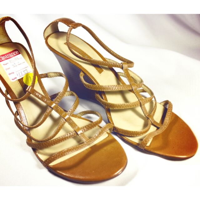 bandolino wedge sandals
