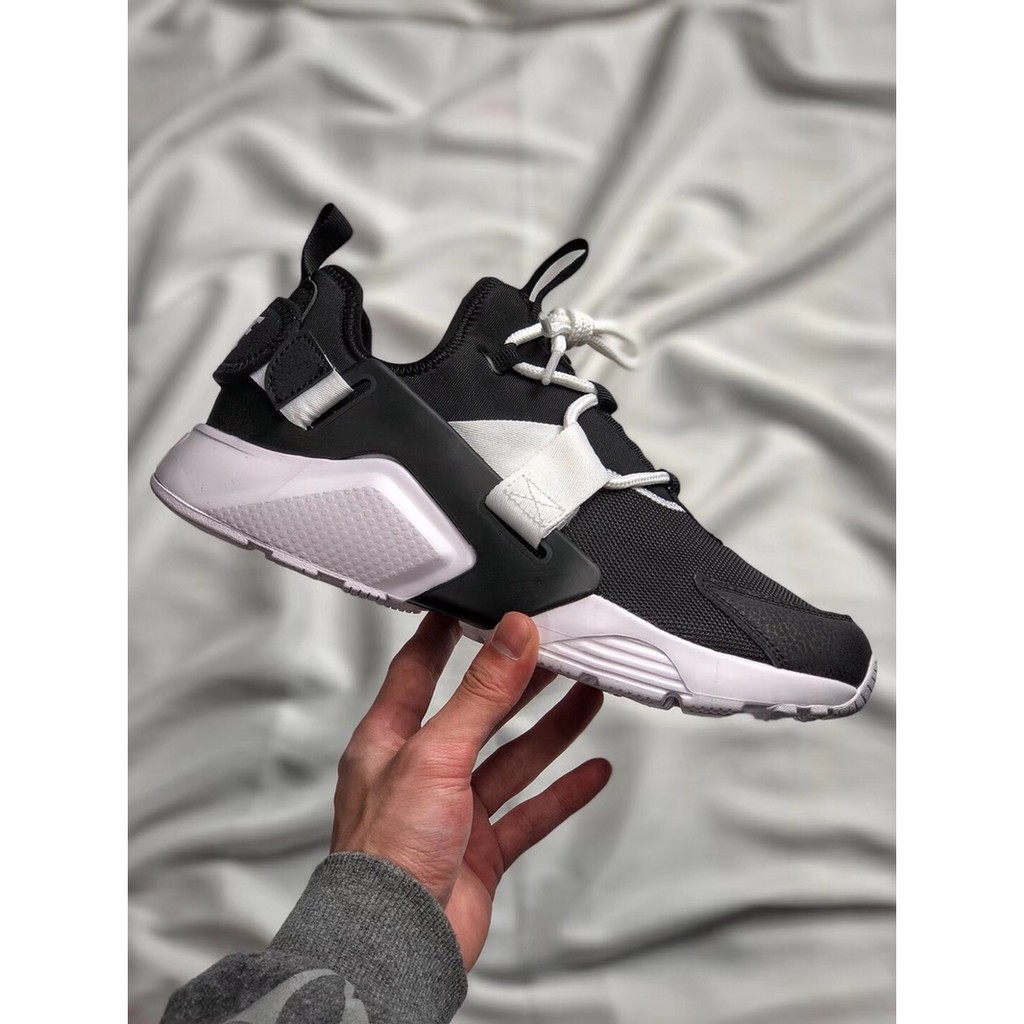 nike w air huarache city low prm