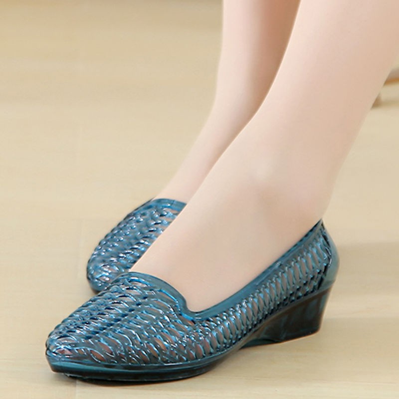 female wedge shoes