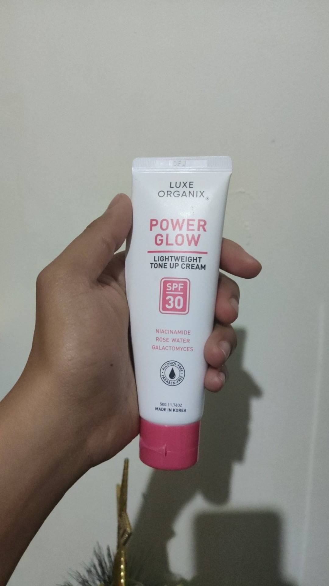 luxe organix power glow tone up cream