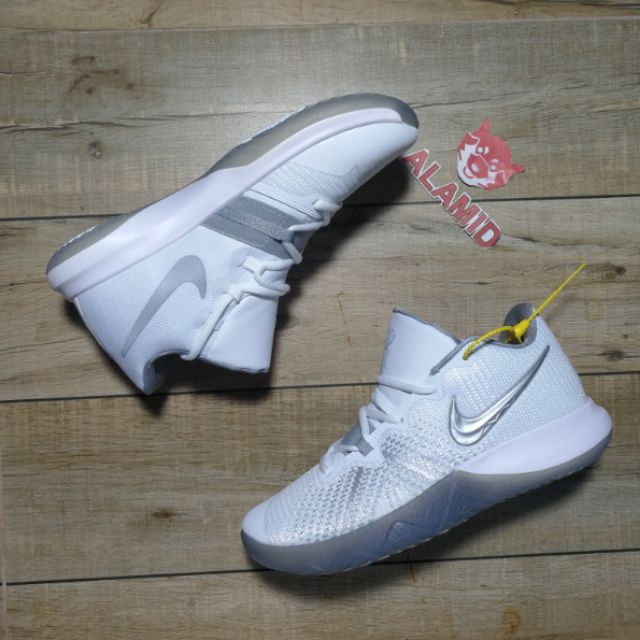 kyrie flytrap white metallic silver