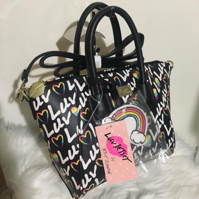 betsey johnson shoulder bag