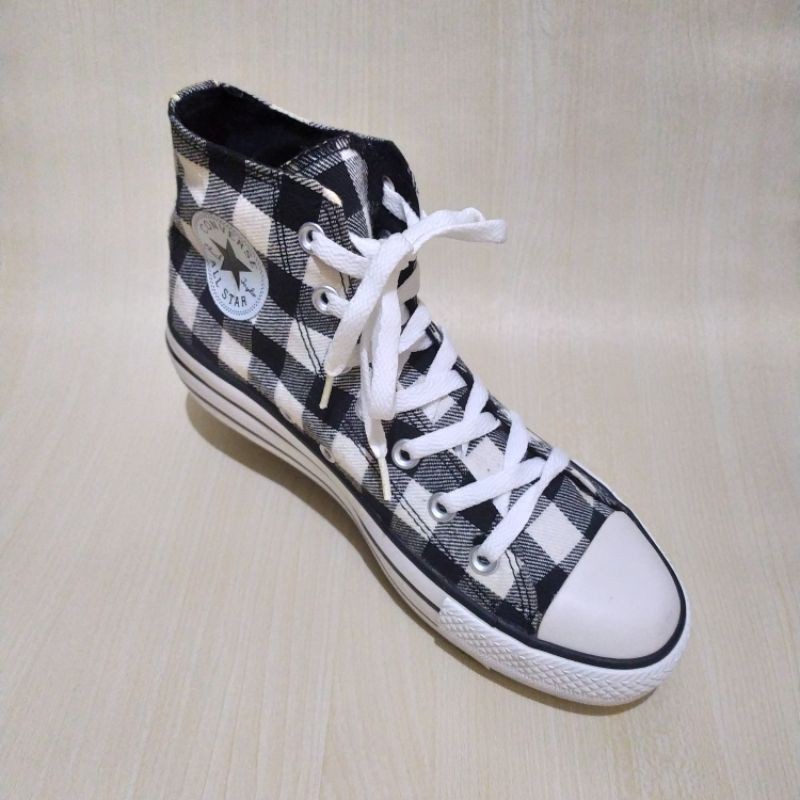 converse checkered slip on