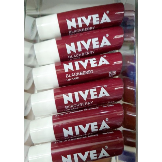 nivea tinted lipbalm in blackberry