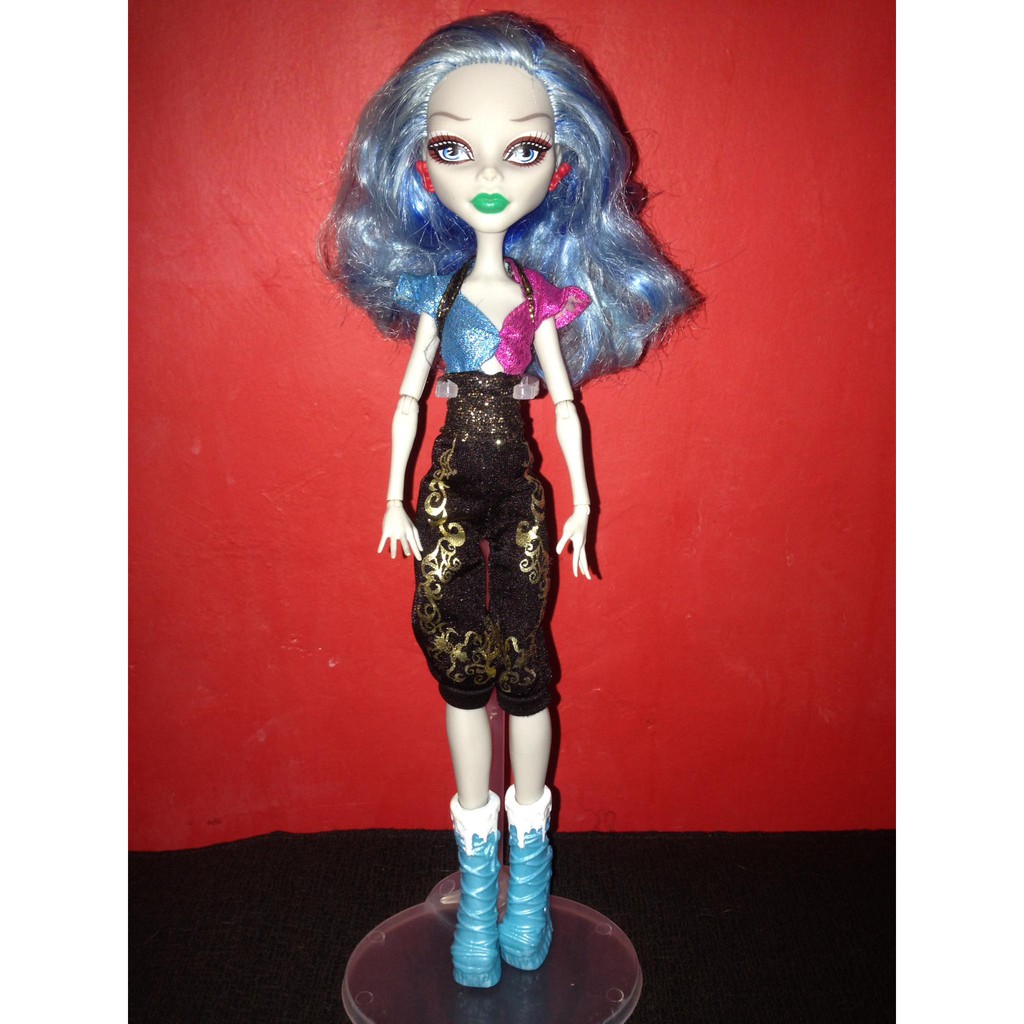 ghoulia yelps doll