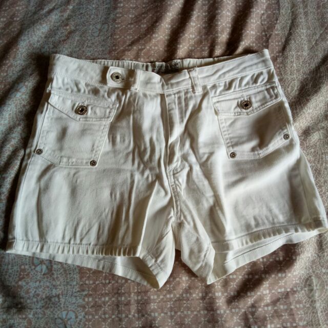 guess white shorts