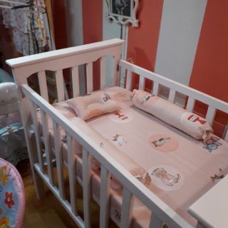 Wooden White Crib Package with Uratex Foam, Bedsheet and 