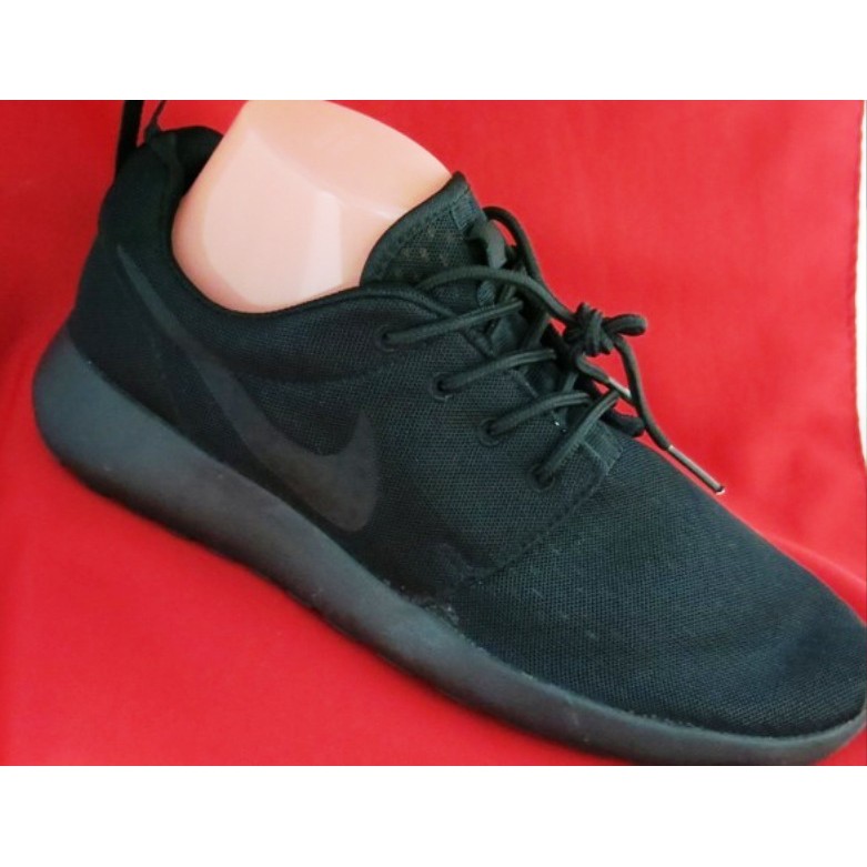 roshe shoes all black