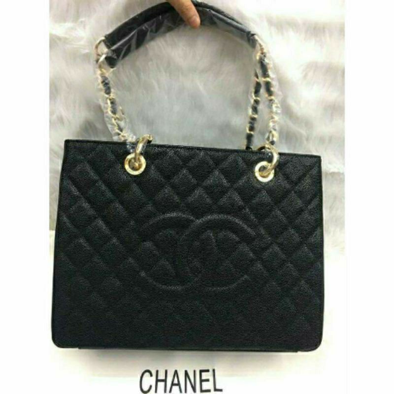 chanel chain handbag