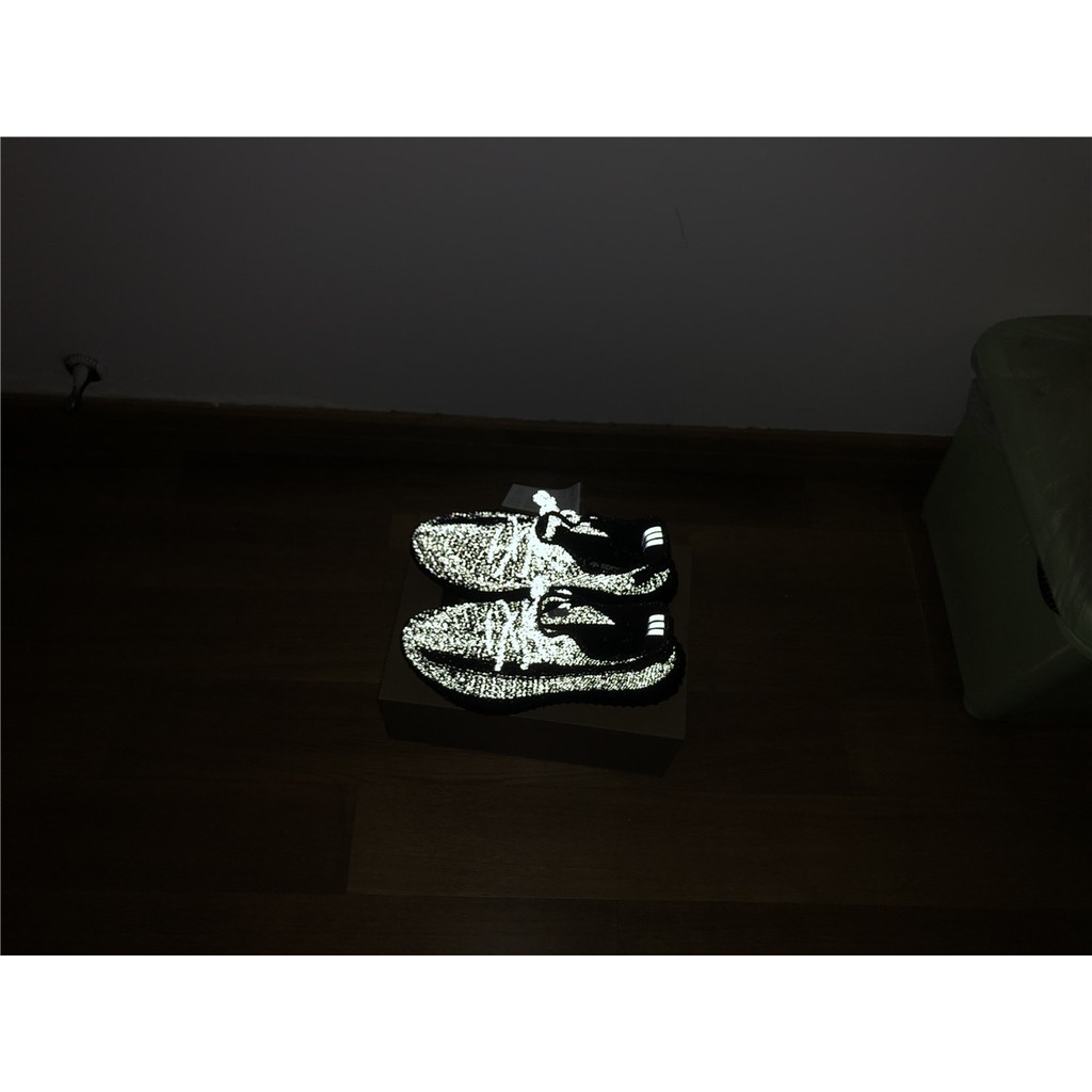 Yeezy Adidas static's Reflective US9, Men's Fashion