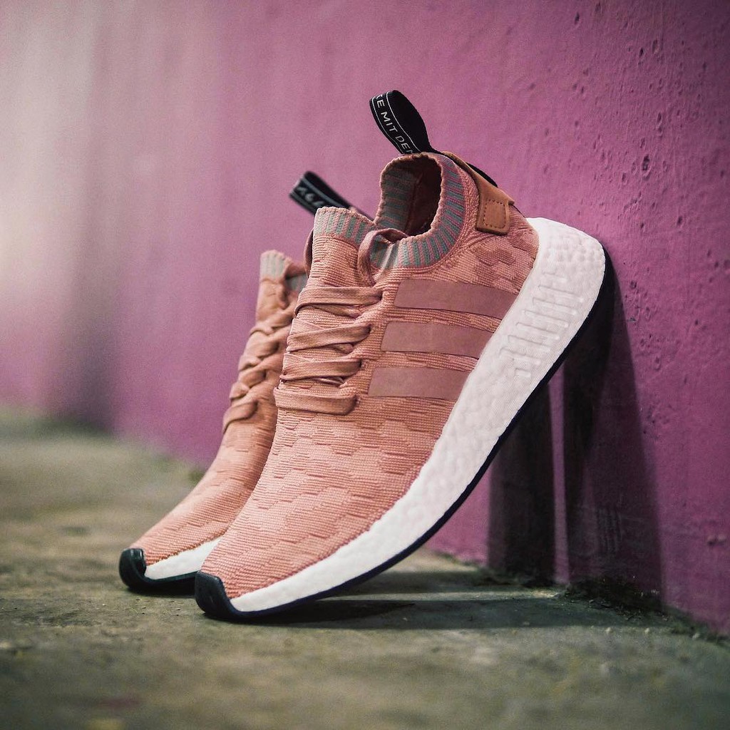 nmd r2 raw pink