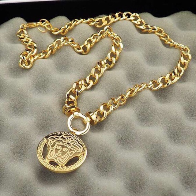 versace 18k gold necklace