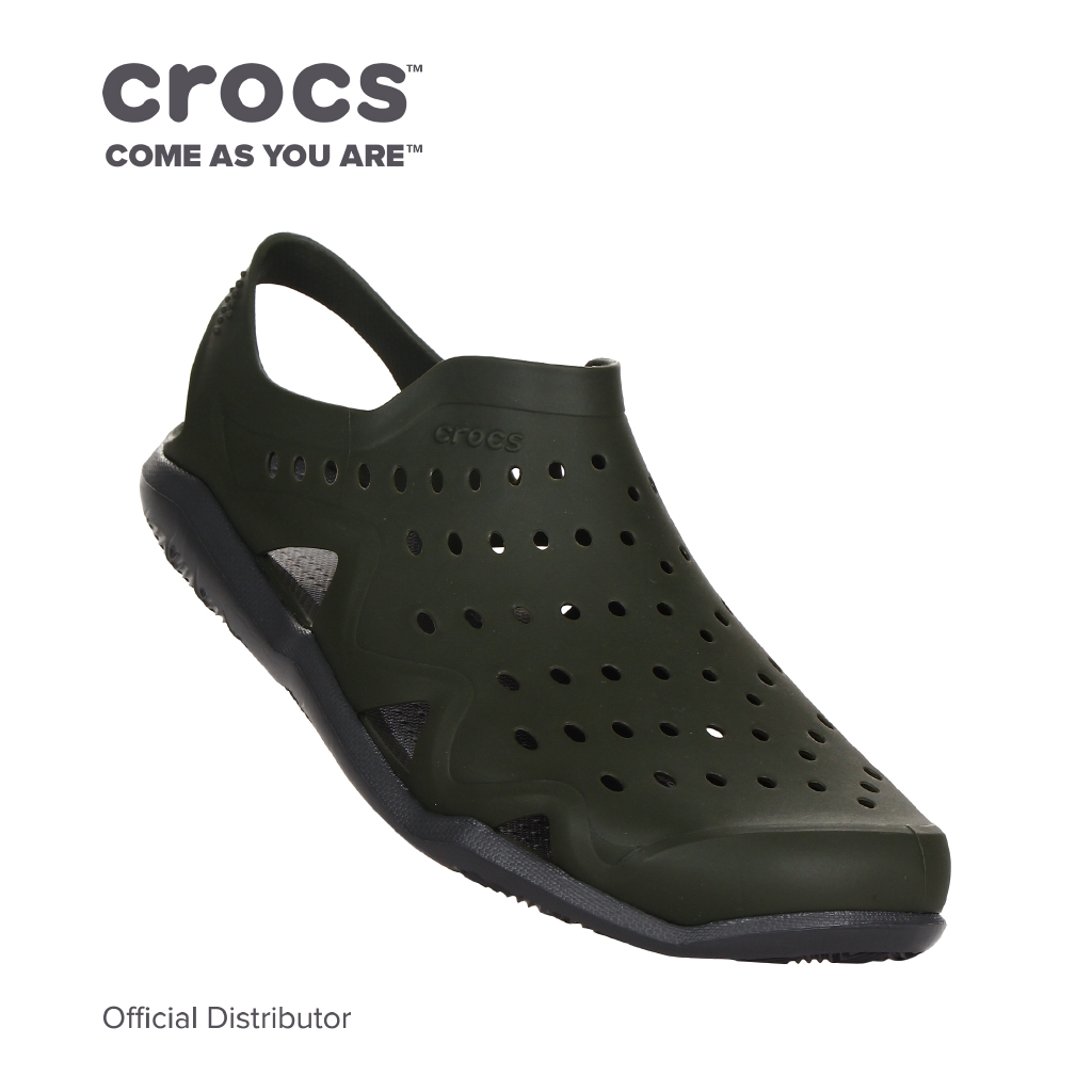 crocs active shoes