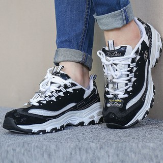 sneakers in memory foam