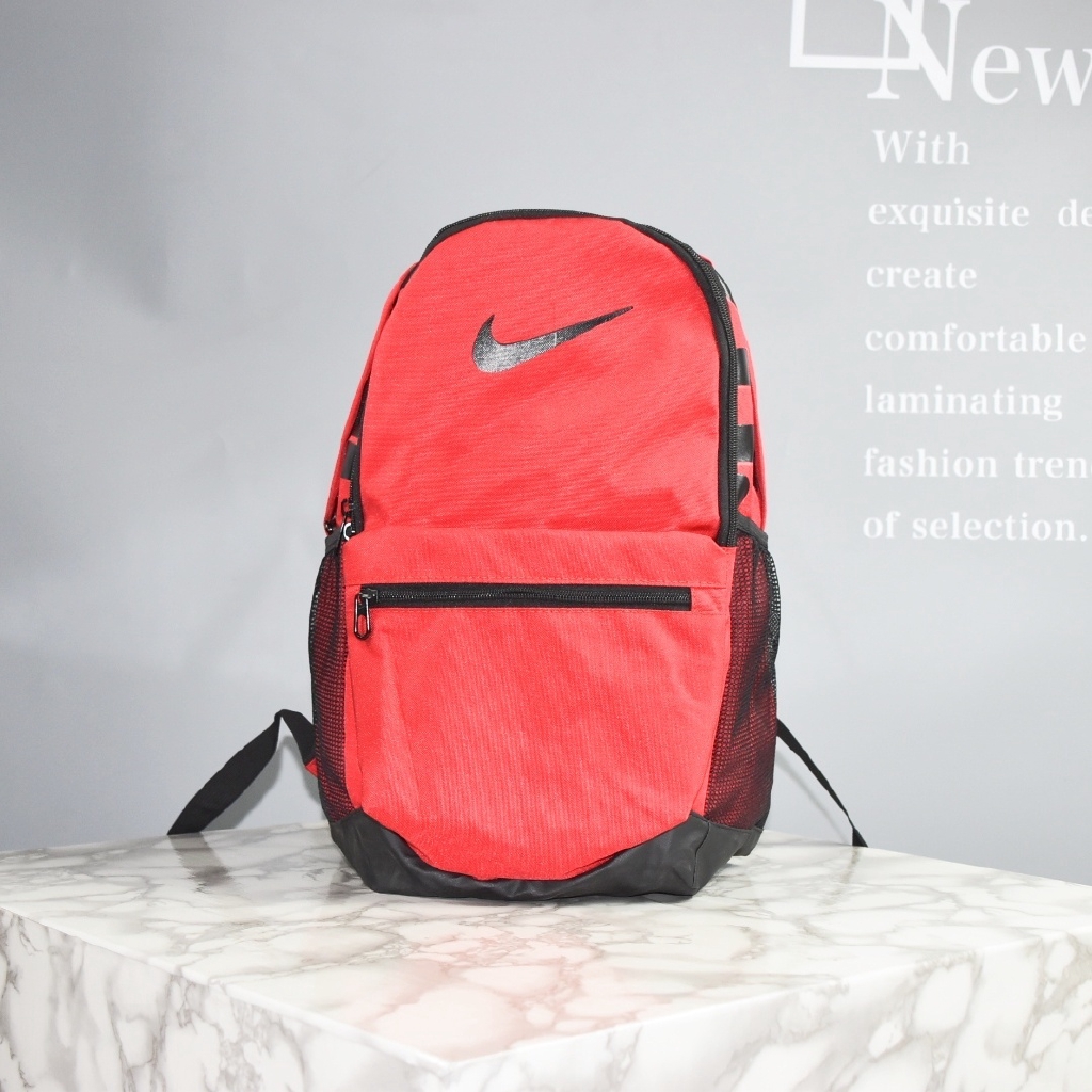 simple nike backpack