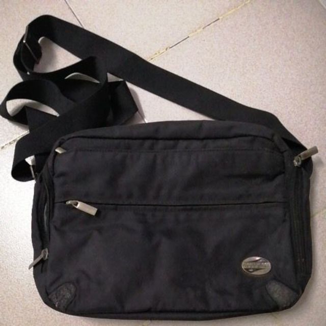 american tourister sling bag