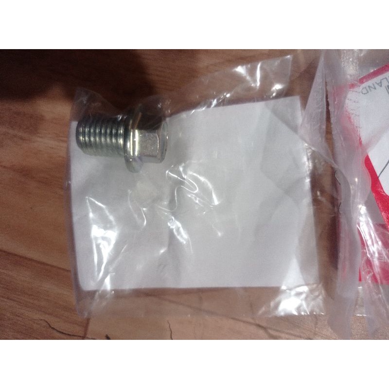Oil drain bolt for honda Click v2 game changer and honda click v1