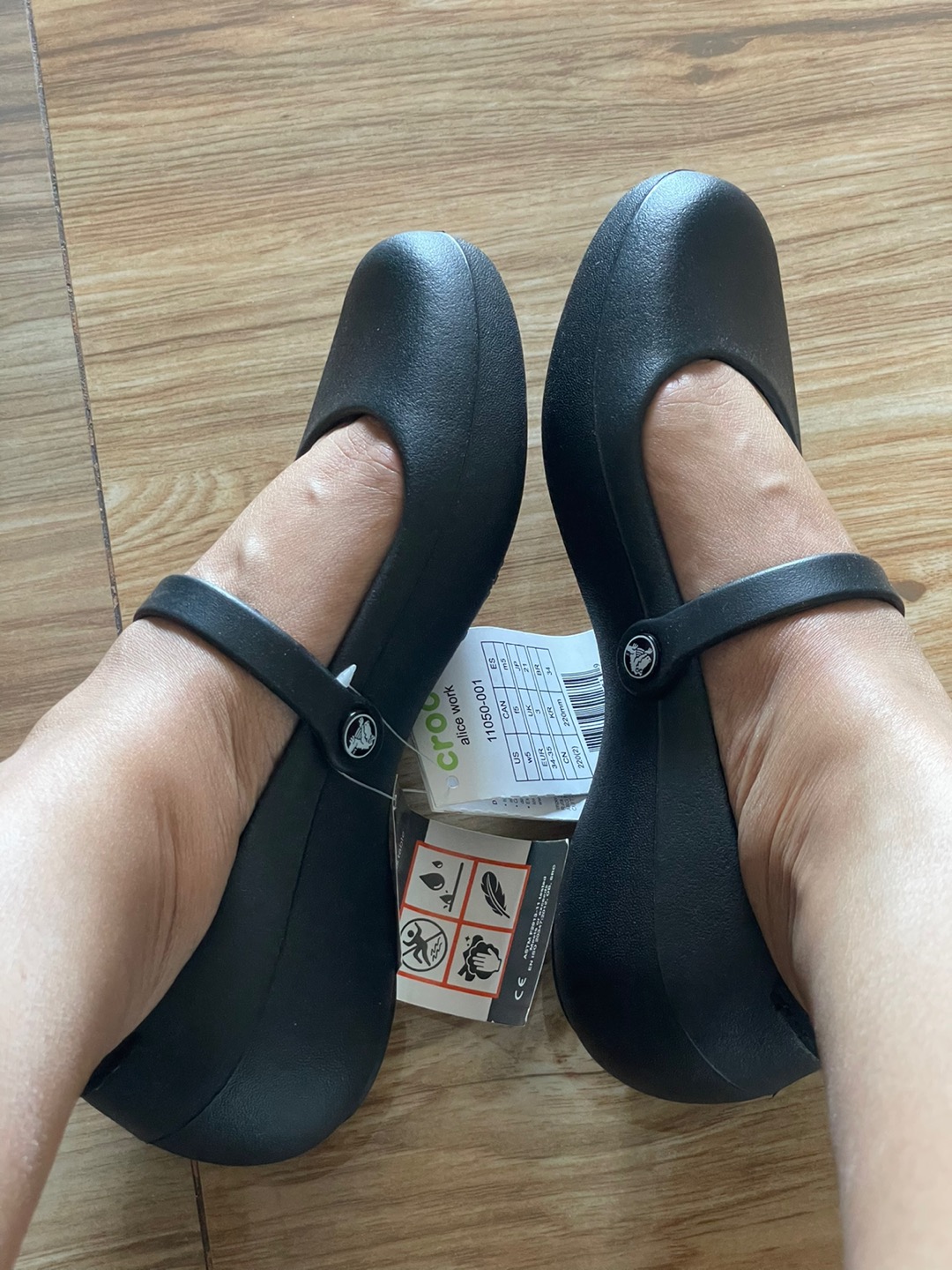 crocs alice work flat