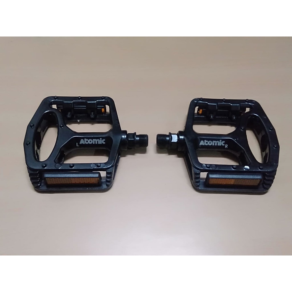 oversized bike pedals