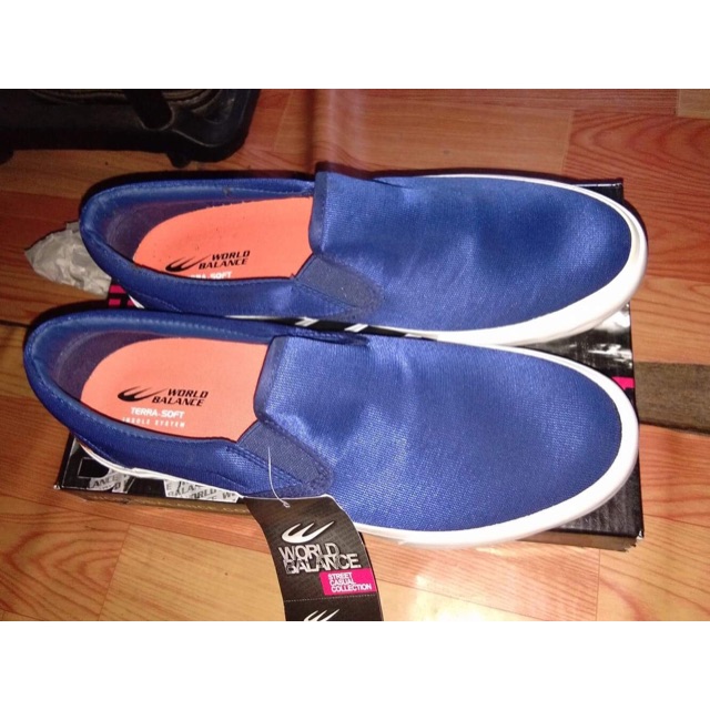 world balance flat shoes