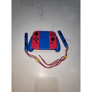 Nintendo Switch Joycon Pair with grip + straps (Original joy con)