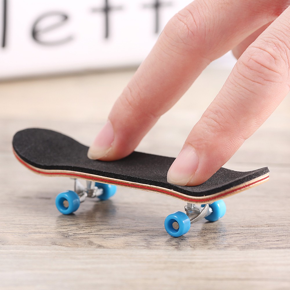 finger skateboard