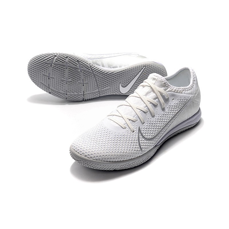 nike flat training shoes
