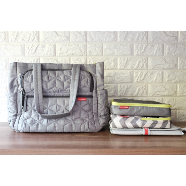 diaper bag skip hop forma