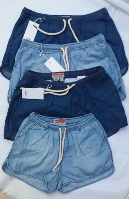 castro jeans price