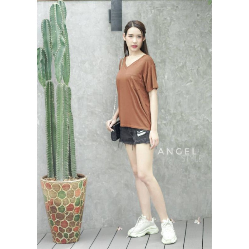 Detail: V-Neck Short-Sleeved Shirt Premium Grade Imported Rayon Fabric Unique Thick And Soft Short Front Long Back Cute Bag Decoration - Image 2