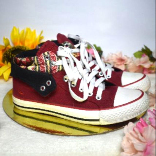 maroon canvas sneakers